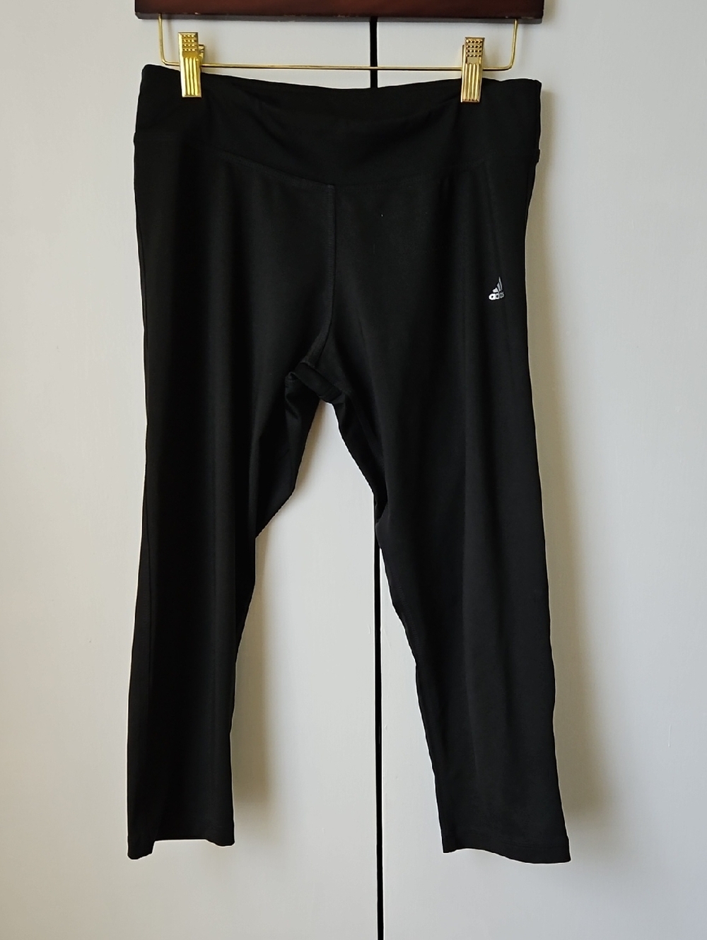 Black Athletic Leggings with Small Logo